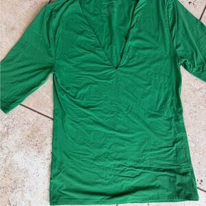 White House Black Market Emerald Green V-Neck bodycon-fit Top